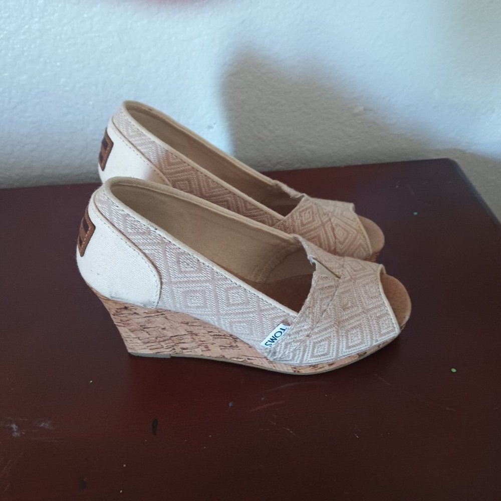 Wedge ladies shoe size 5